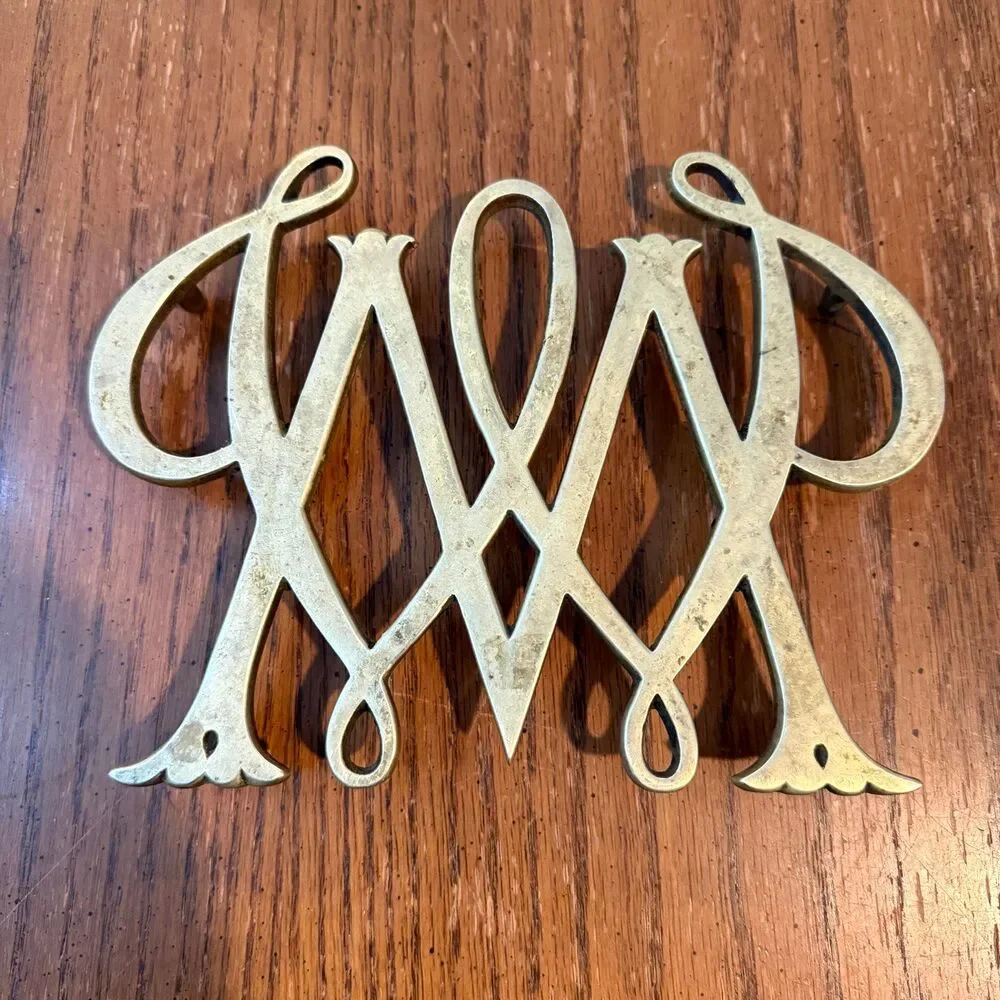Vintage 50s William & Mary Cypher Brass Trivet Williamsburg Restoration Monogram